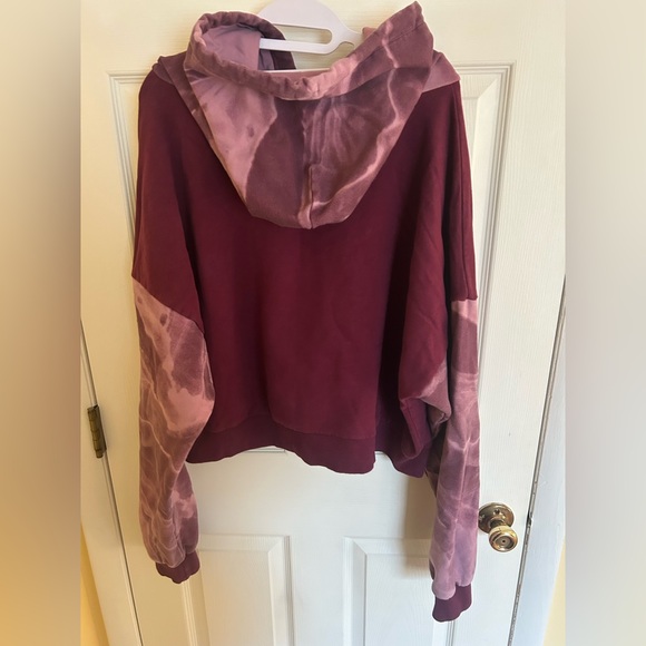 Buffbunny The Journey Collection- Maroon Tie Dye Cropped Sweatshirt size 3x - Picture 2 of 3